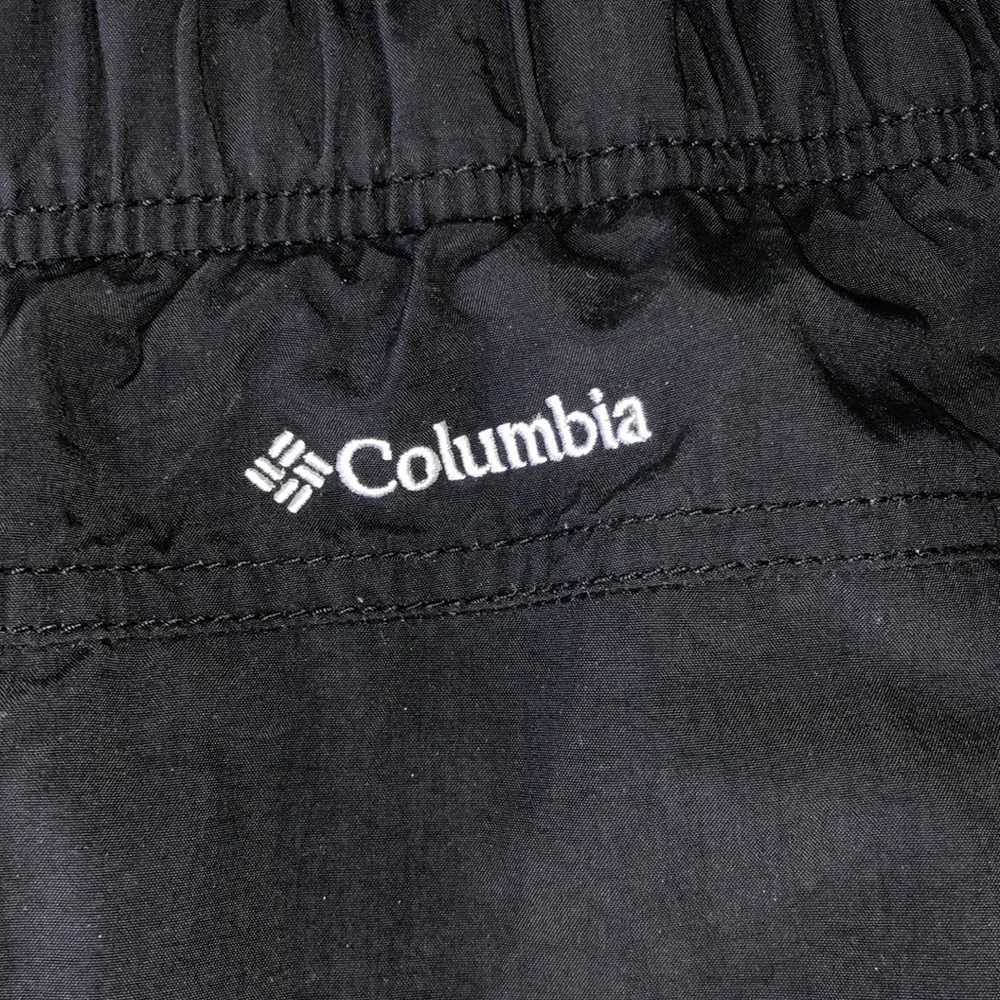 Columbia Black Omni Care Shorts Sz L